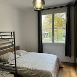 Paris-18 *